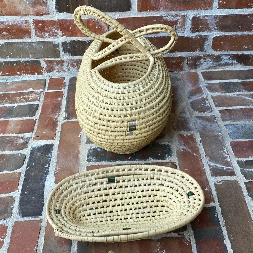 Handcrafted Woven Oval Handbag with Lid